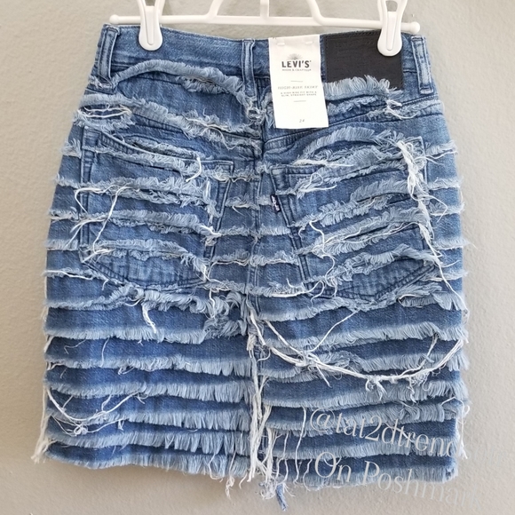 FREE Shipping! Levi's® High Rise Fringe Skirt - Picture 3 of 11